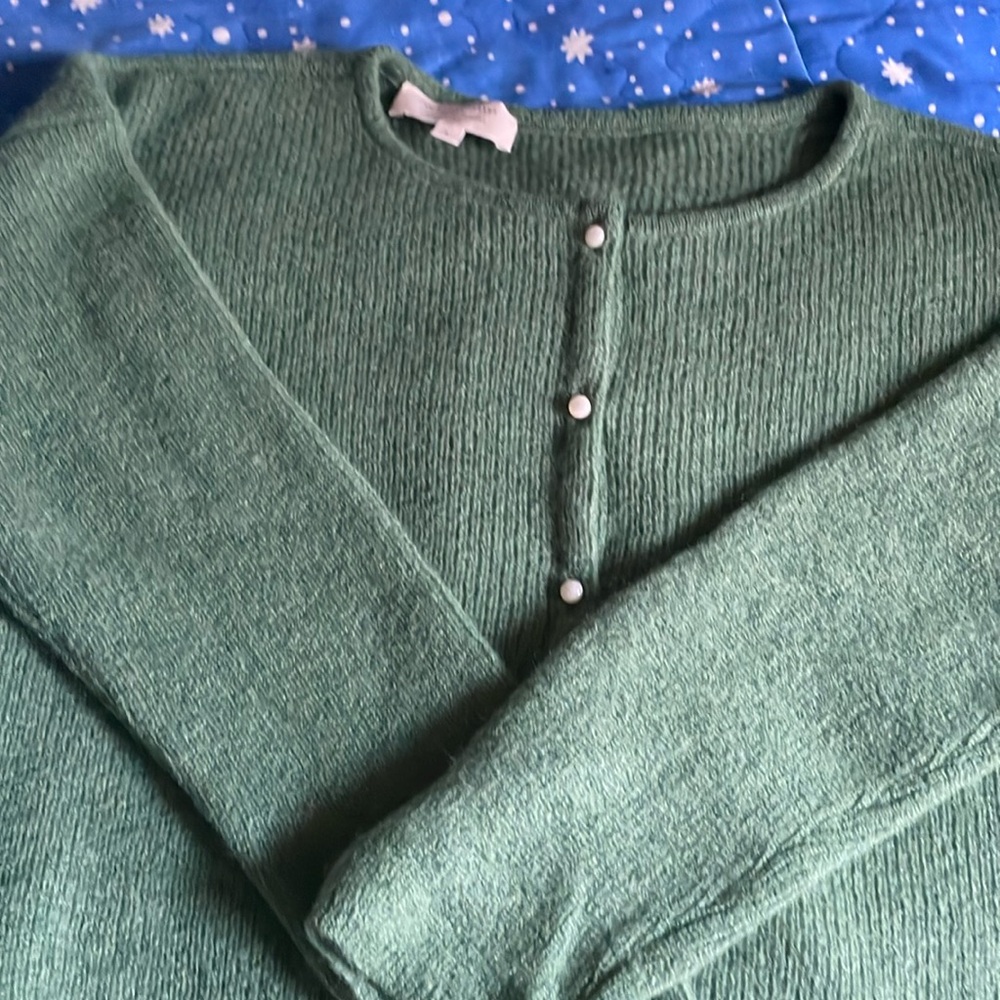 Size small Sézane Garpard cardigan. Green, non-smoking home.